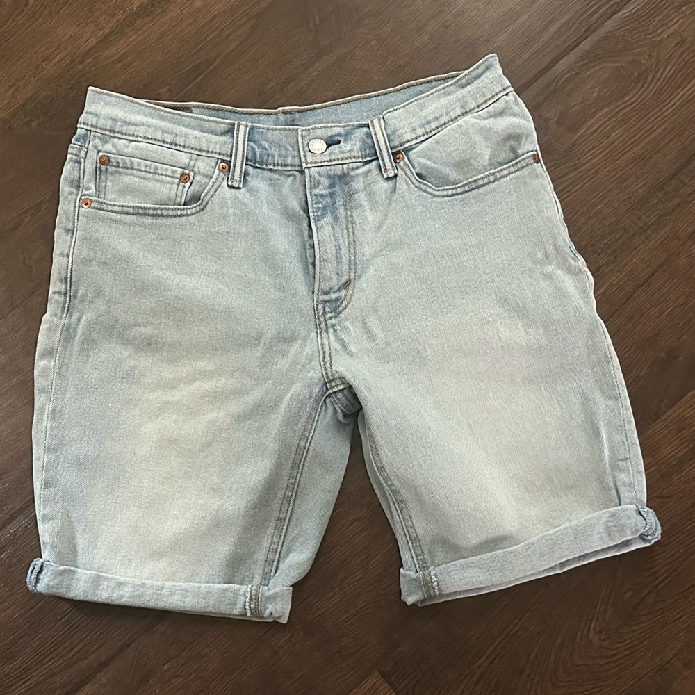 Levi's Denim shorts size 32